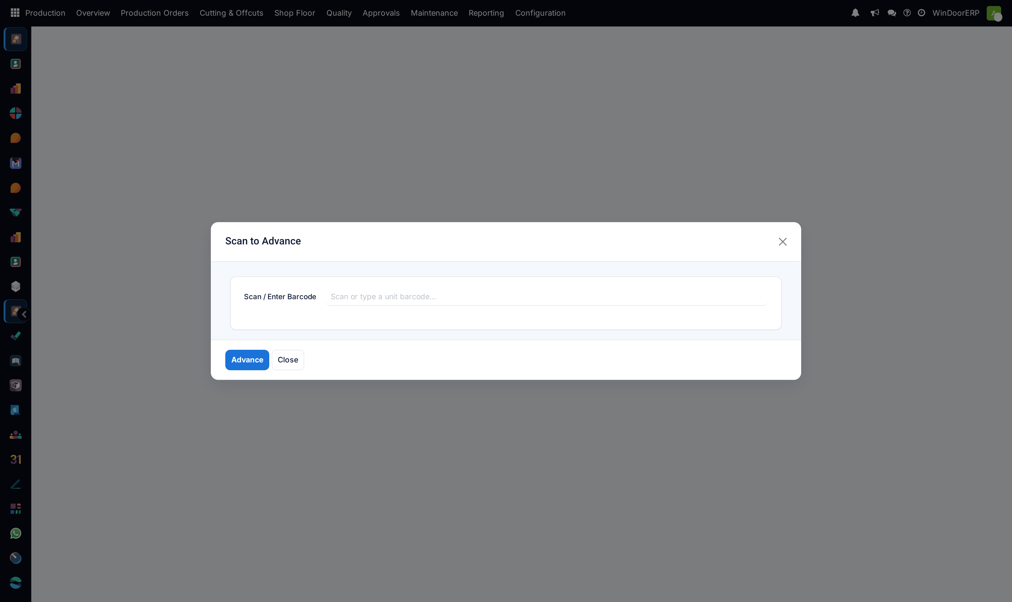The Scan to Advance dialog with the barcode field, the last result line and the Advance and Close buttons